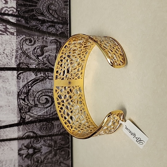 New Brighton Fiji Sparkle Cuff Sea Shore Crystal Bangle Bracelet in Gold-Tone - Picture 6 of 7